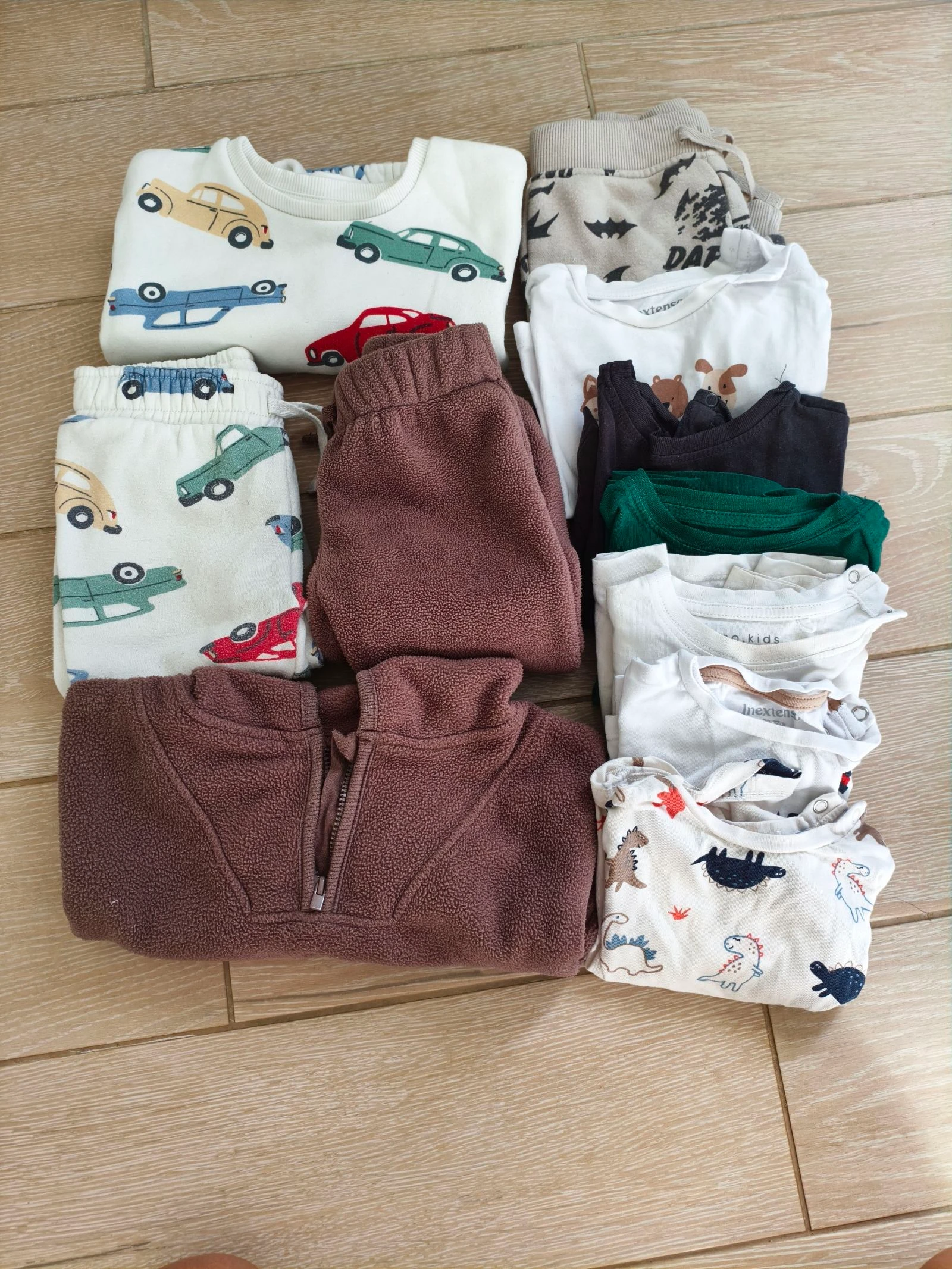 Batch of clothes 9-12 months – photo 2